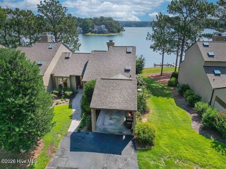 Property Photo:  6 Lake Pinehurst Villas Road  NC 28374 