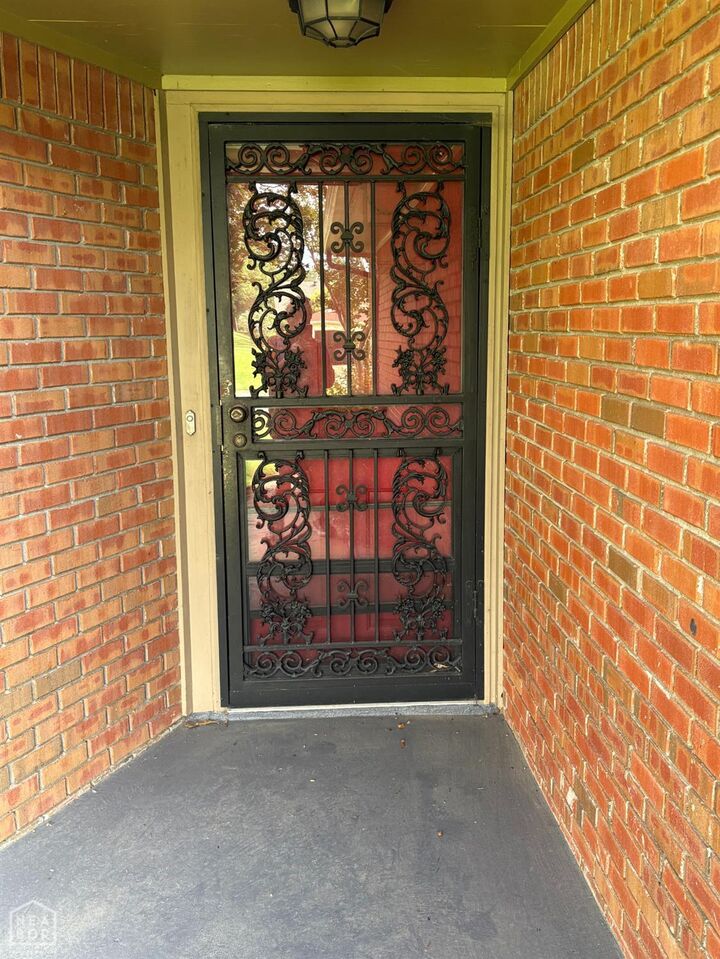 Property Photo:  109 Briarcrest Court  AR 72401 