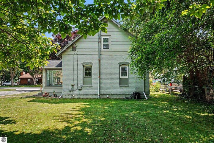Property Photo:  1309 Rosedale Street  MI 48801 