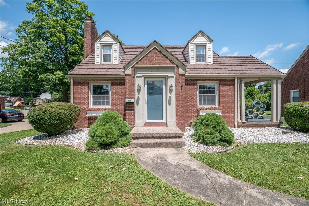 Property Photo: 222 Brookfield Avenue OH 44512