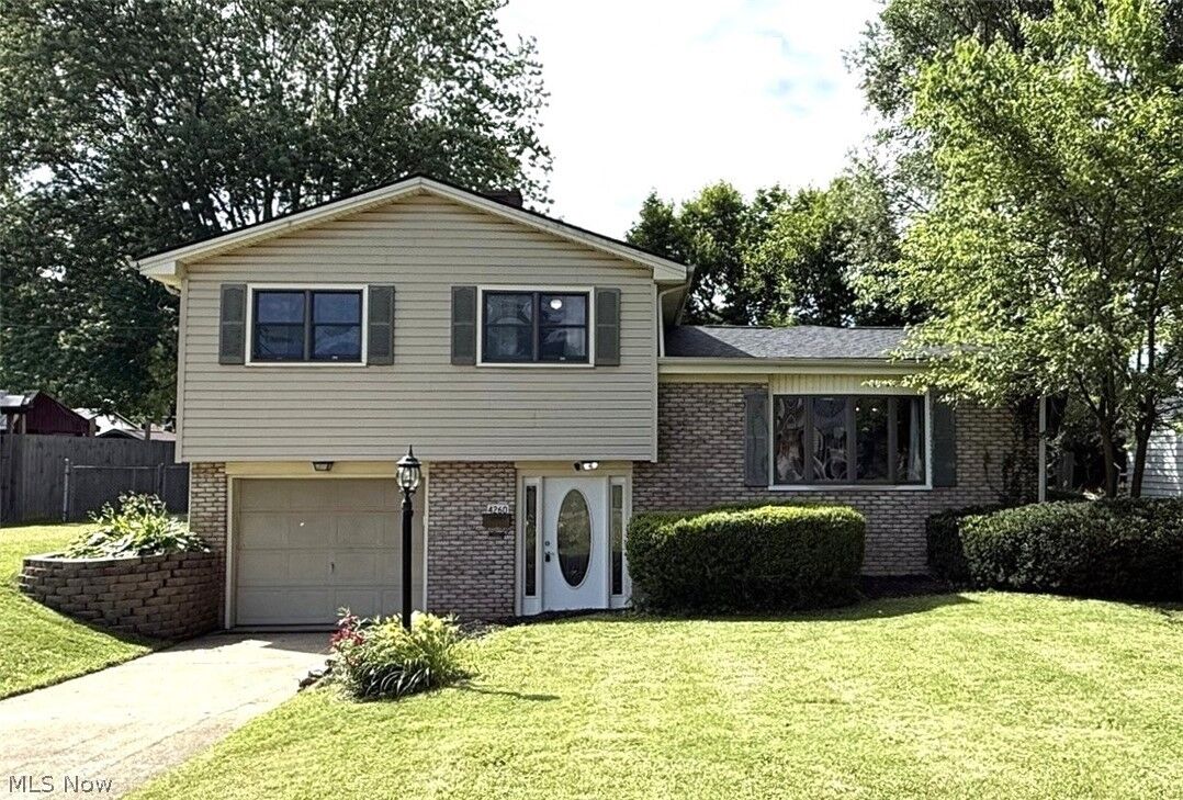 Property Photo: 4260 Wedgewood Drive OH 44511