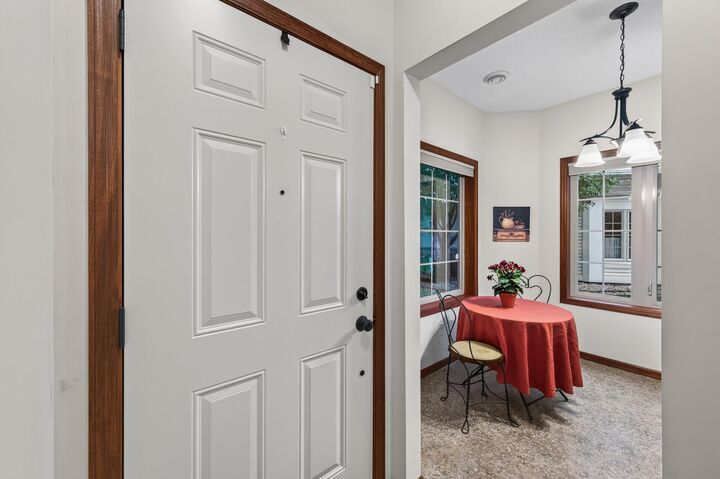 Property Photo:  313 Summer Place E  MN 55117 