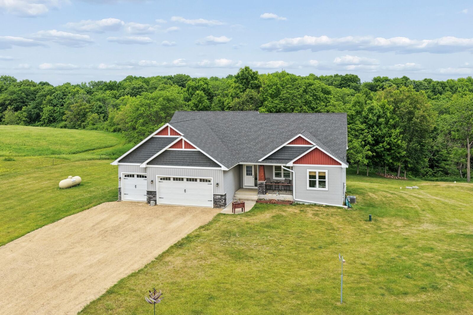 Property Photo:  140 Hill Crest Court  WI 54013 