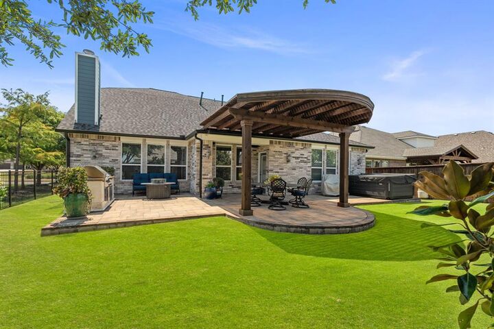 Property Photo:  813 Allbright Road  TX 75009 