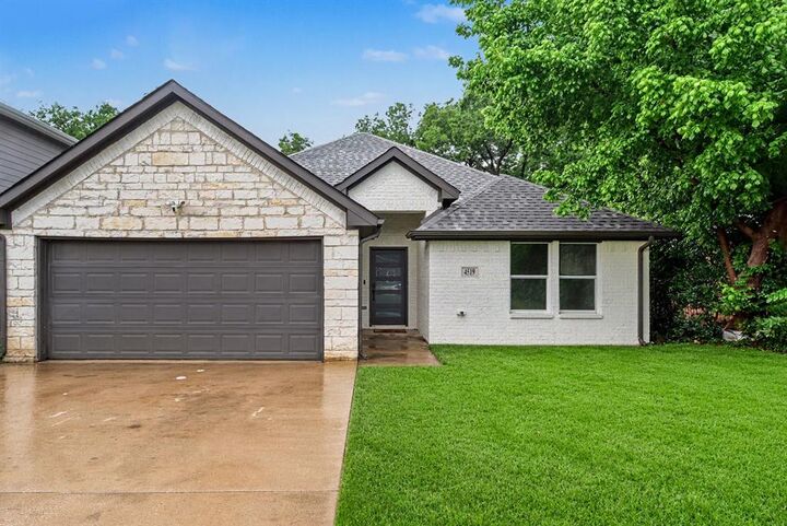 Property Photo: 4519 Yancy Street TX 75216