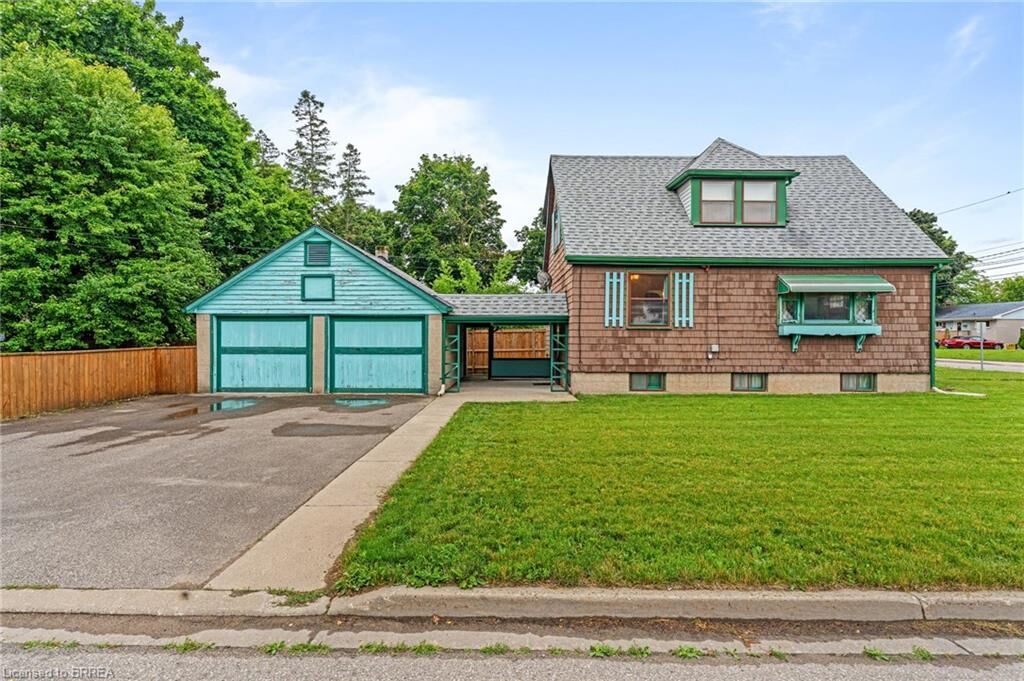 Property Photo:  399 Marlborough Street  ON N3S 4V4 