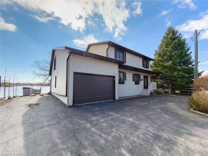 Property Photo:  95 Haldimand Road 17  ON N1A 2W4 