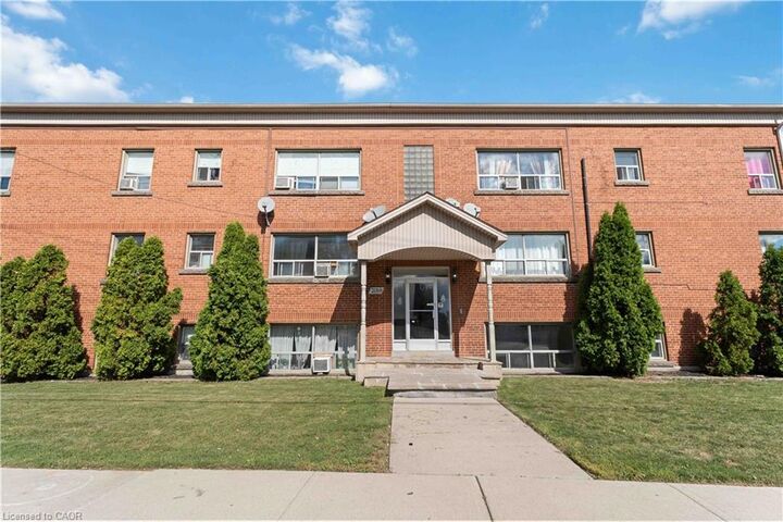 Property Photo: 2189 King Street E 4 ON L8K 1W8