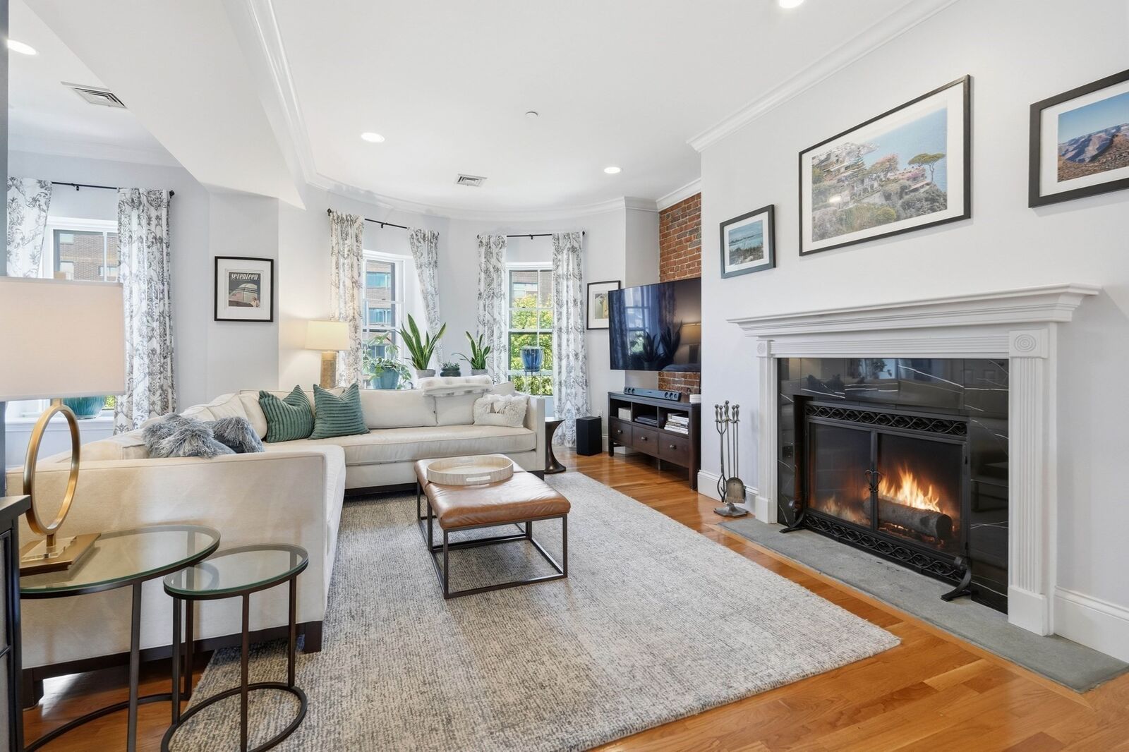 Property Photo: 754 Tremont St 4 MA 02118
