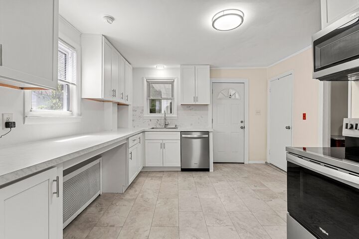 Property Photo: 5 Morrill Place MA 01902
