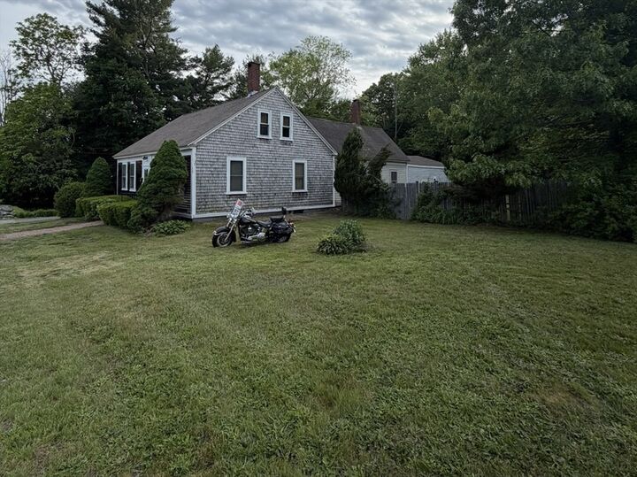 Property Photo:  1313 Somerset Ave  MA 02780 