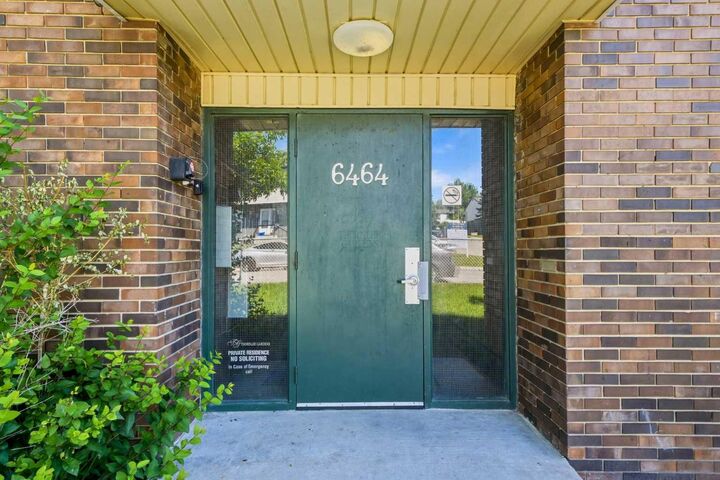 Property Photo: 6464 Travois Crescent NW 207 AB T2K 3S9