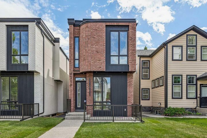 4216 16 Street SW — photo 1