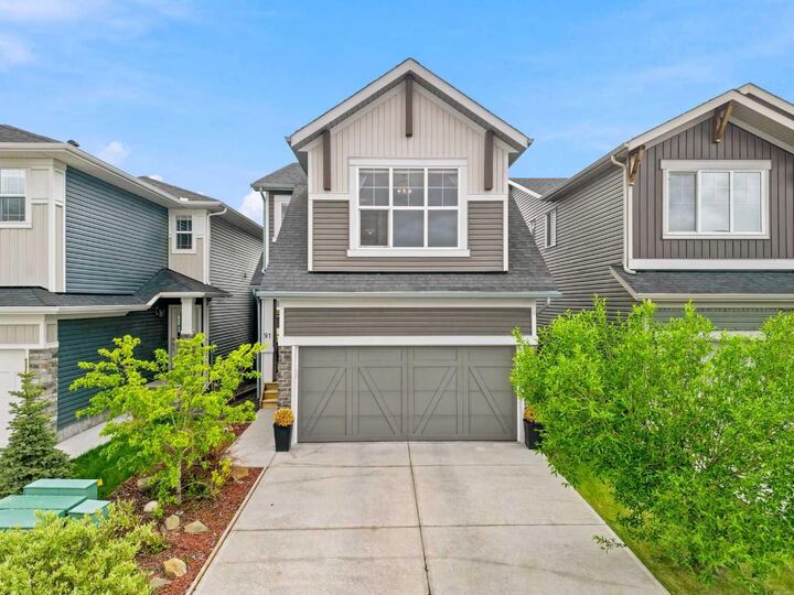 Property Photo:  91 Emberside Garden  AB T4C 2L9 