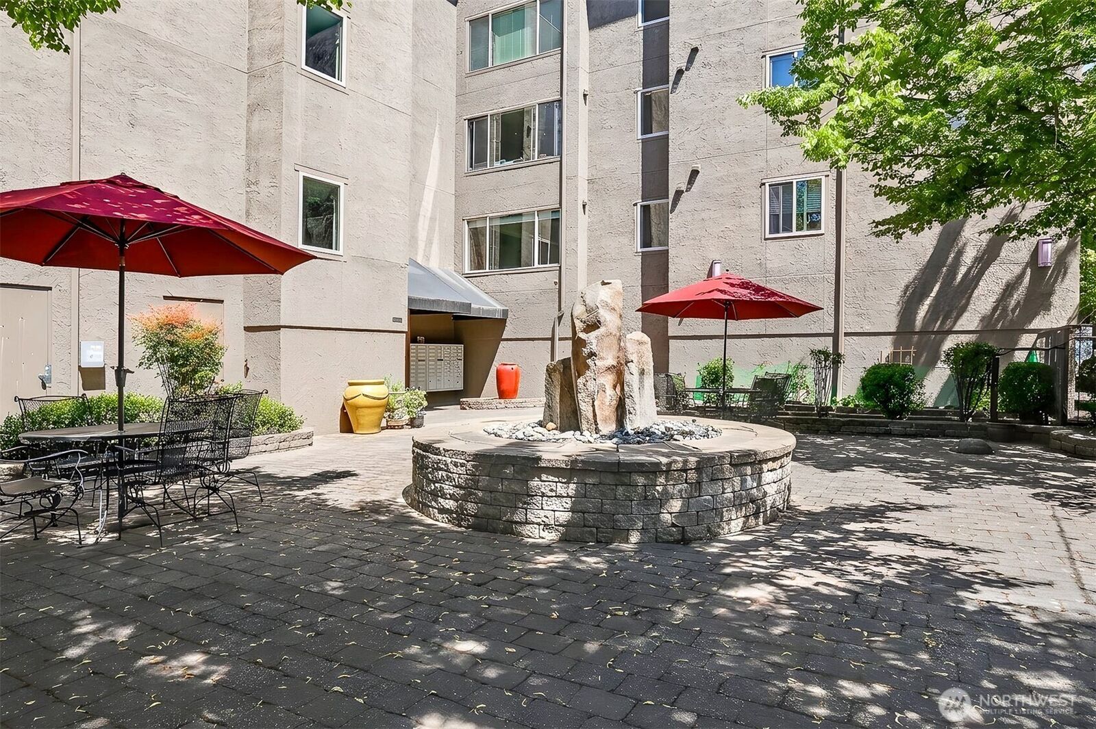 Property Photo:  14300  32nd Avenue NE 107  WA 98125 