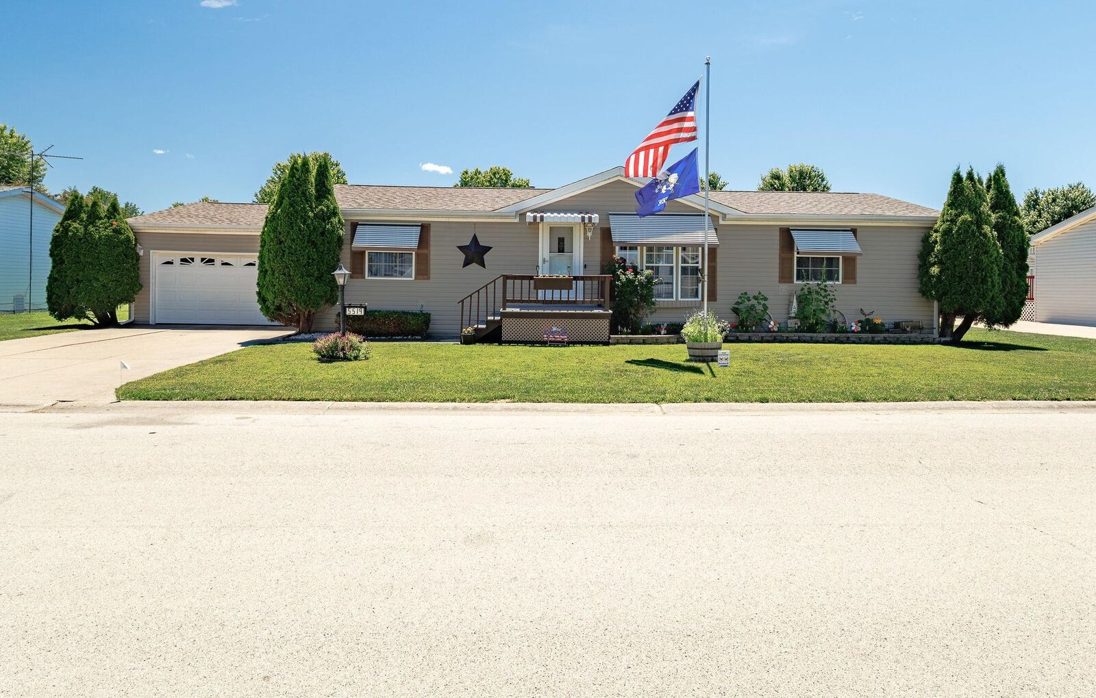 Property Photo:  5519 Autumnash Lane  IL 61115 