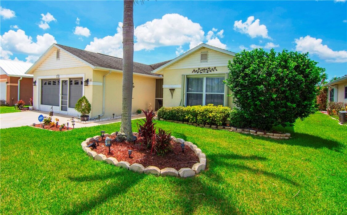 Property Photo:  6704 Picante Circle  FL 34951 