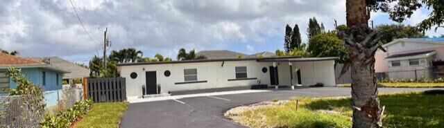 Property Photo:  3004 Alice Drive 1  FL 33461 