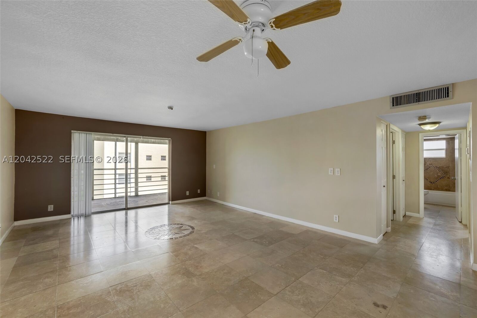 Property Photo: 321 SE 3rd St 408 FL 33004