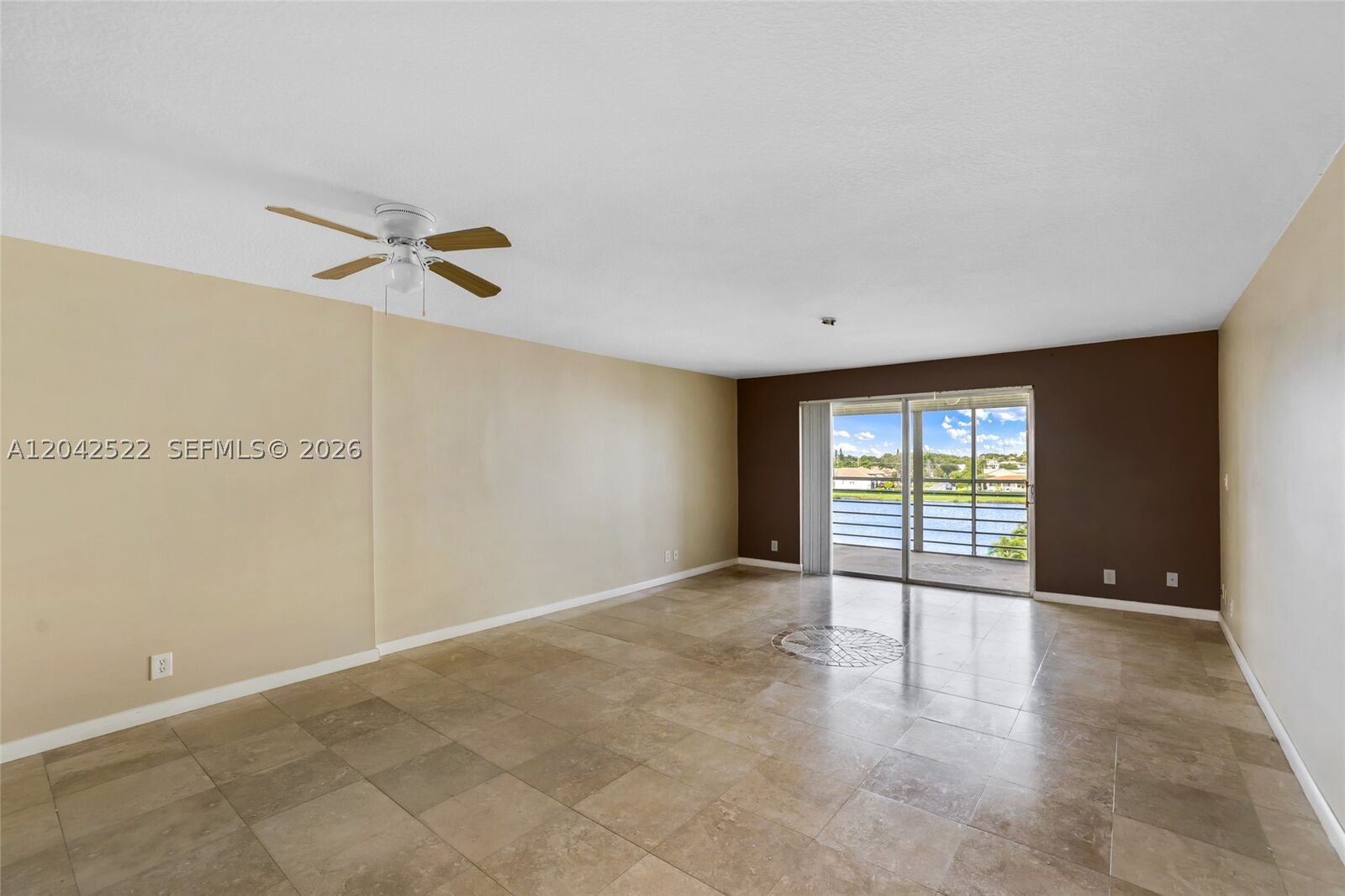 Property Photo:  321 SE 3rd St 408  FL 33004 
