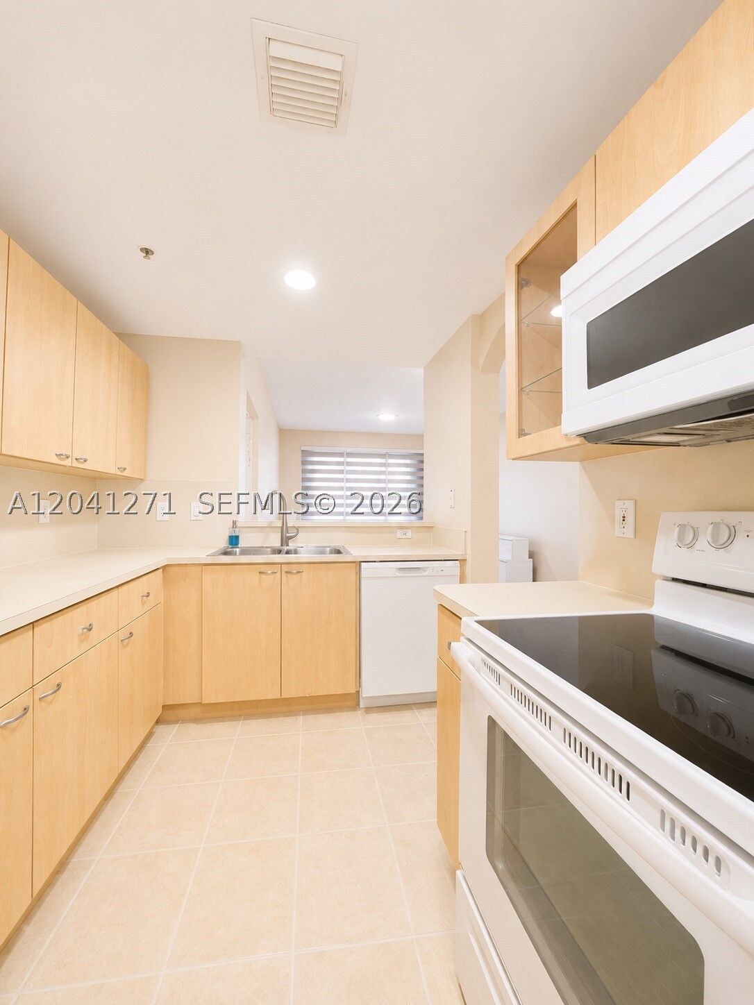 Property Photo:  6670 NW 114th Ave 603  FL 33178 