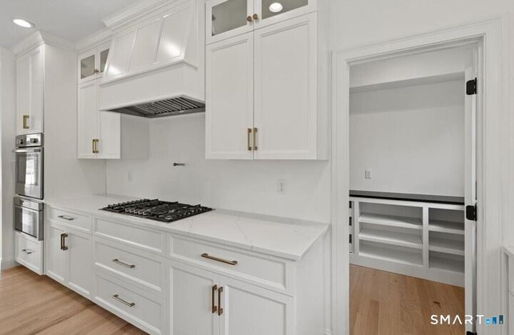 Property Photo:  600 Lydall Street  CT 06042 