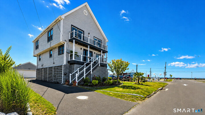 Property Photo:  44 Washington Parkway  CT 06614 