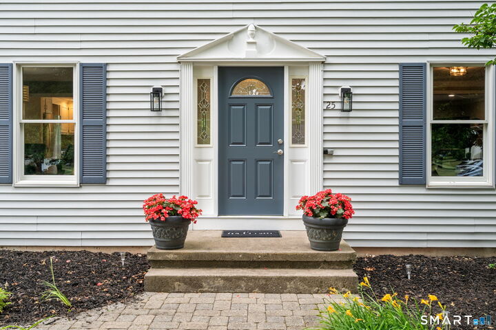 Property Photo:  25 Vincent Circle  CT 06074 