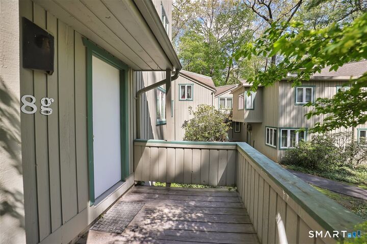 Property Photo:  8 Lyle Court G  CT 06032 