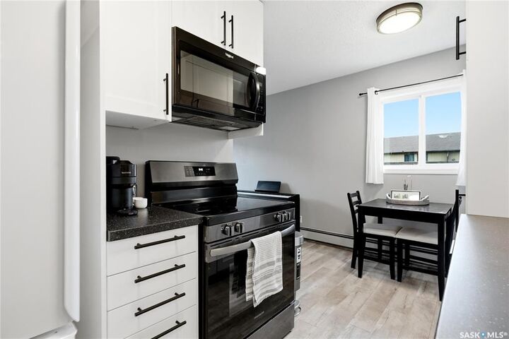 Property Photo: 833 Wollaston Crescent 307 SK S7J 4G1