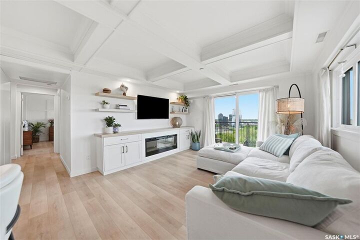 Property Photo:  611 University Drive 608  SK S7N 3Z1 
