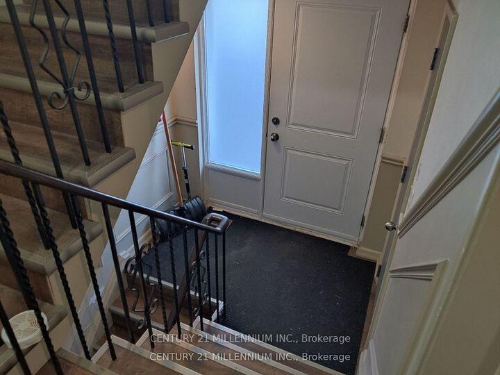 Property Photo: 59 Garthdale Court Main ON M3H 5P7