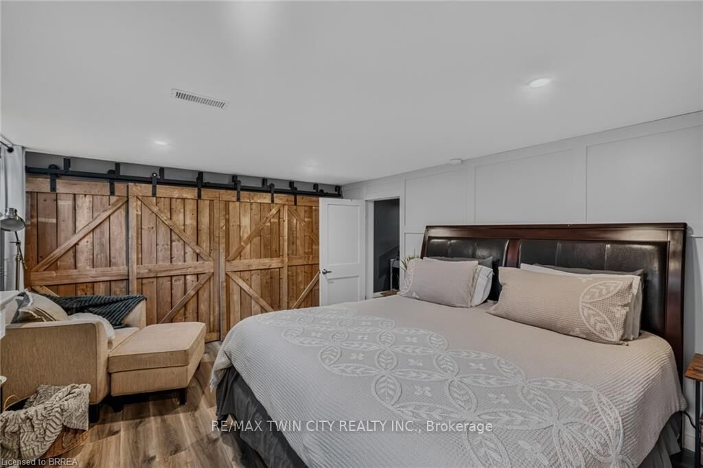 Property Photo:  38 Brier Park Road  ON N3R 3P7 