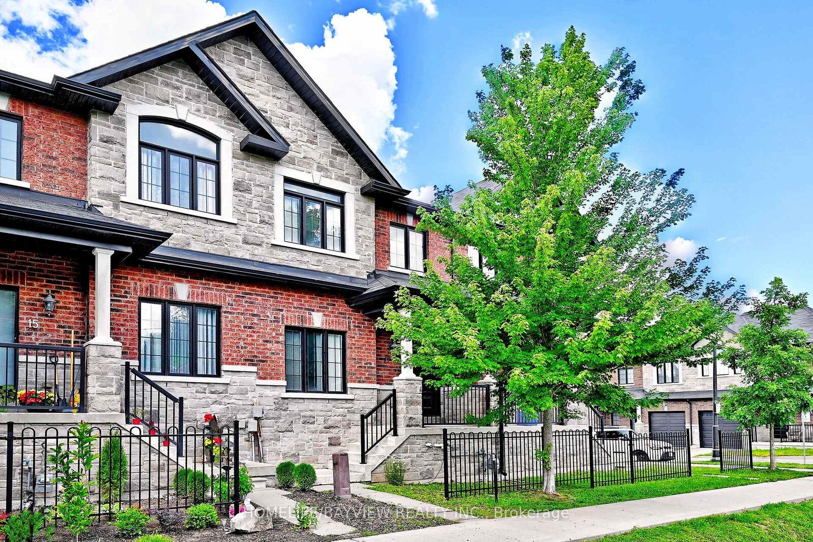 Property Photo:  17 Zenyatta Lane  ON L9N 0N7 