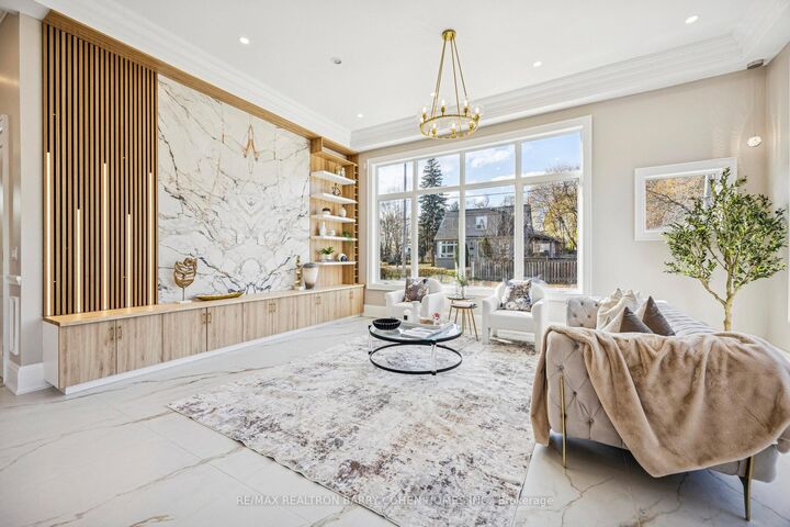 Property Photo: 1 Lynnhaven Road ON M6A 2K7
