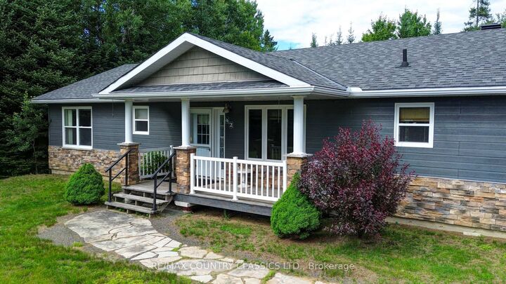 Property Photo: 42 Nicklaus Drive ON K0L 1C0