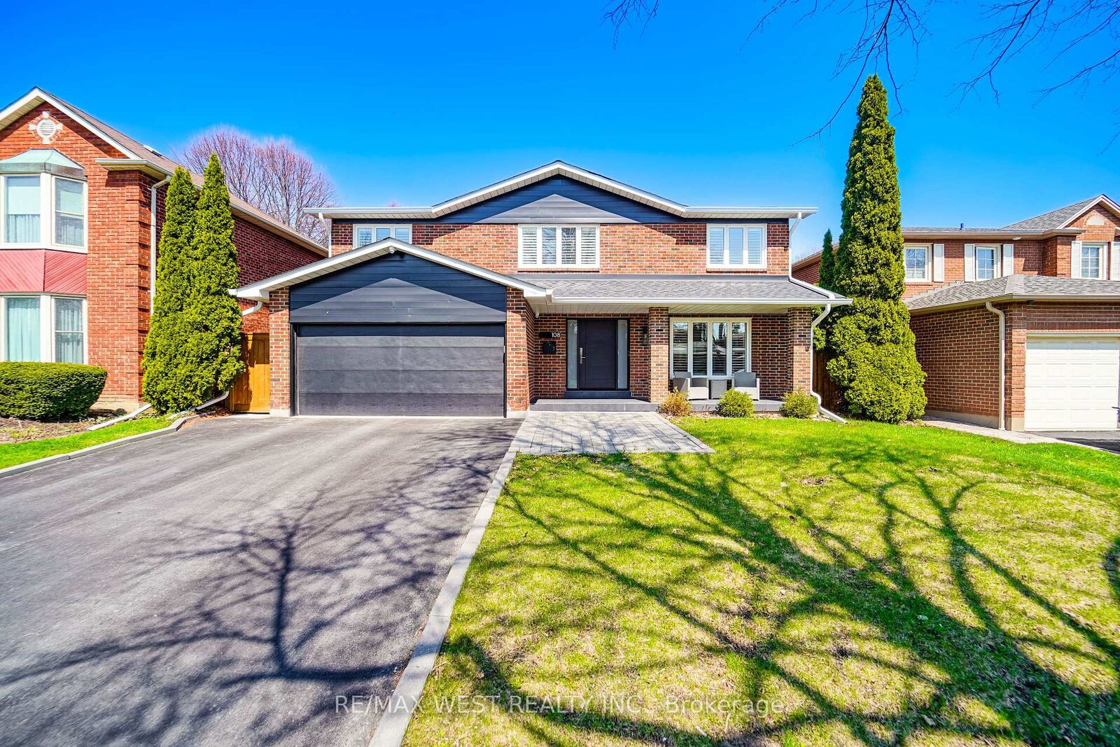 Property Photo: 108 Poplar Heights Drive ON M9A 4Z4