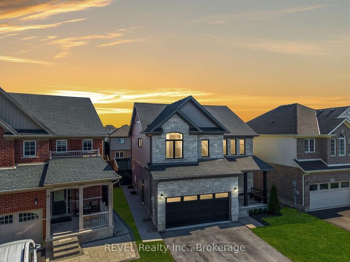 8 Elderberry Road — photo 1