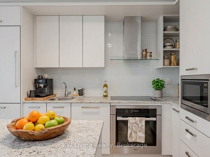 Property Photo:  3018 Yonge Street 409  ON M4N 0A5 