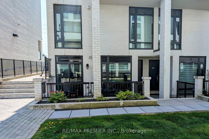 140 Widdicombe Hill Boulevard 624 — photo 1