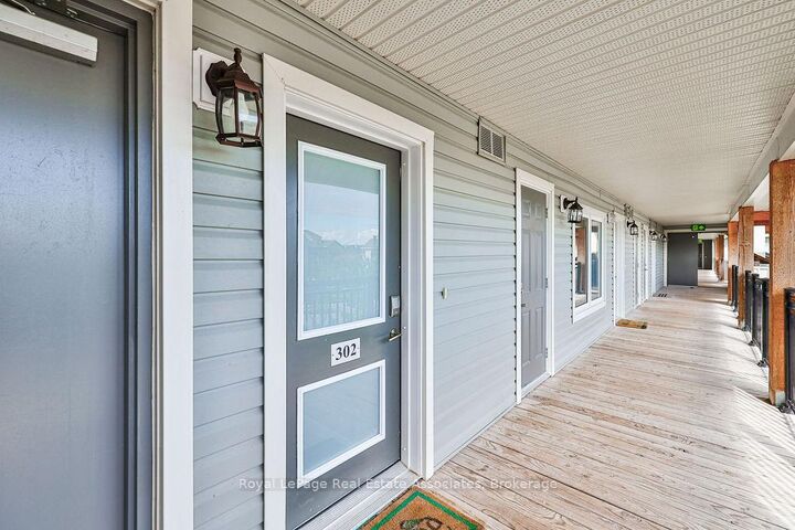 Property Photo: 4 Anchorage Crescent 302 ON L9Y 0Y6