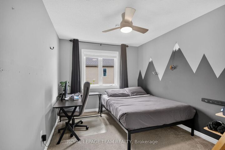 Property Photo:  111 Hawkeswood Drive  ON K4M 0C1 