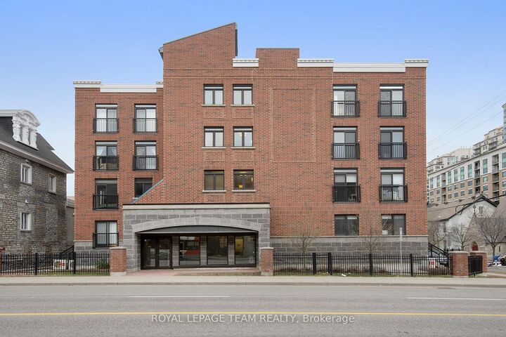 456 King Edward Avenue 404 — photo 1