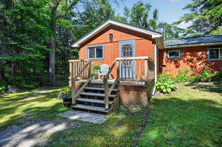 Property Photo: 420 Edwina Drive ON K0M 1A0