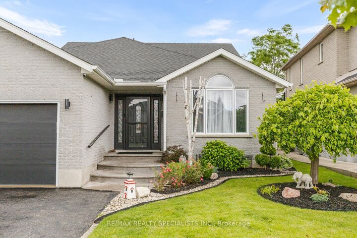 Property Photo: 16 Lois Lane ON N1K 1W7
