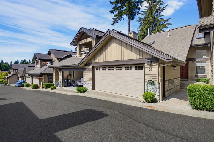 1550 Larkhall Crescent 21 — photo 1