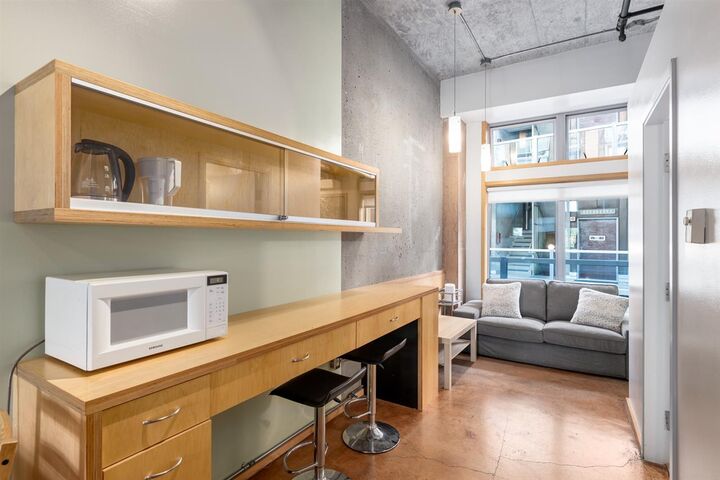 Property Photo:  1529 W 6th Avenue 3xx  BC V6J 1R1 