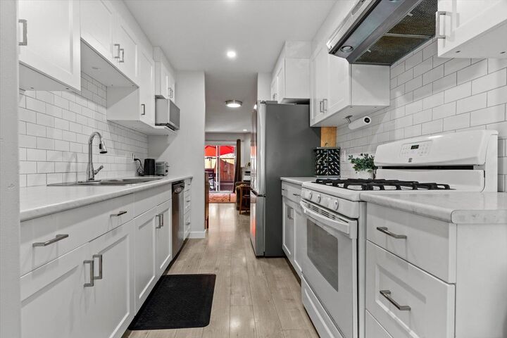 Property Photo: 46191 Cessna Drive 7 BC V2P 1A7