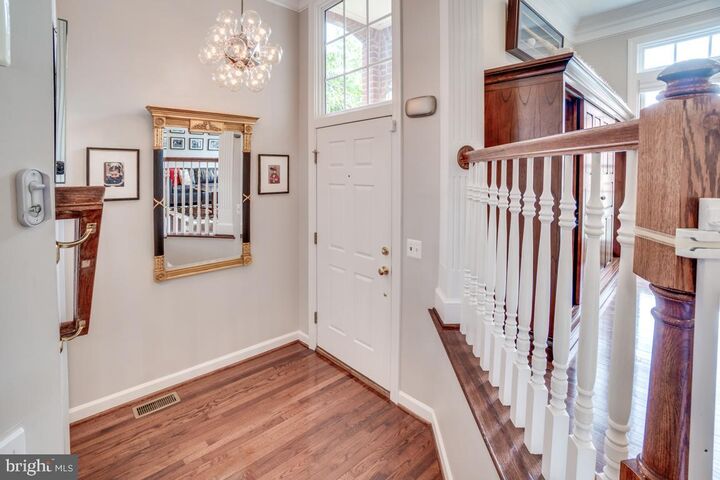 Property Photo:  1685 Hunting Creek Drive  VA 22314 