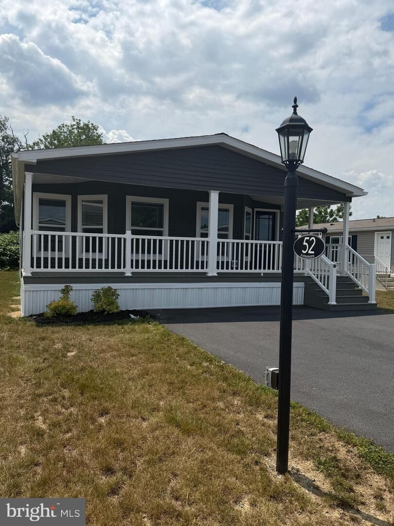 Property Photo:  52 Evergreen Aly  PA 17078 